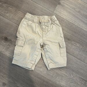 3/20$ Baby Gap beige cargo pants size 3-6 months